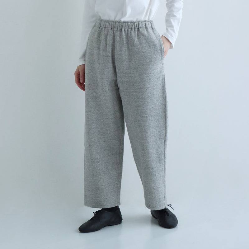 ケレストレートパンツ