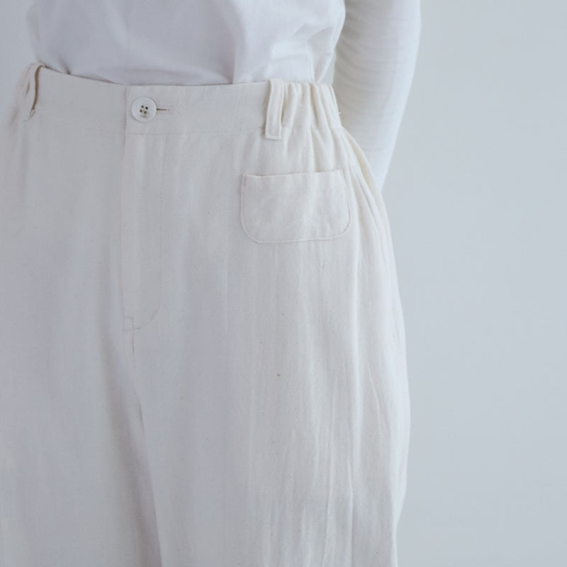 ロンヌチノパンツ