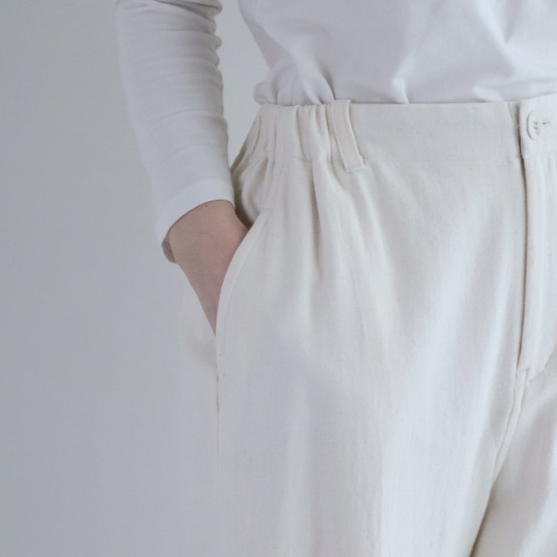 ロンヌチノパンツ