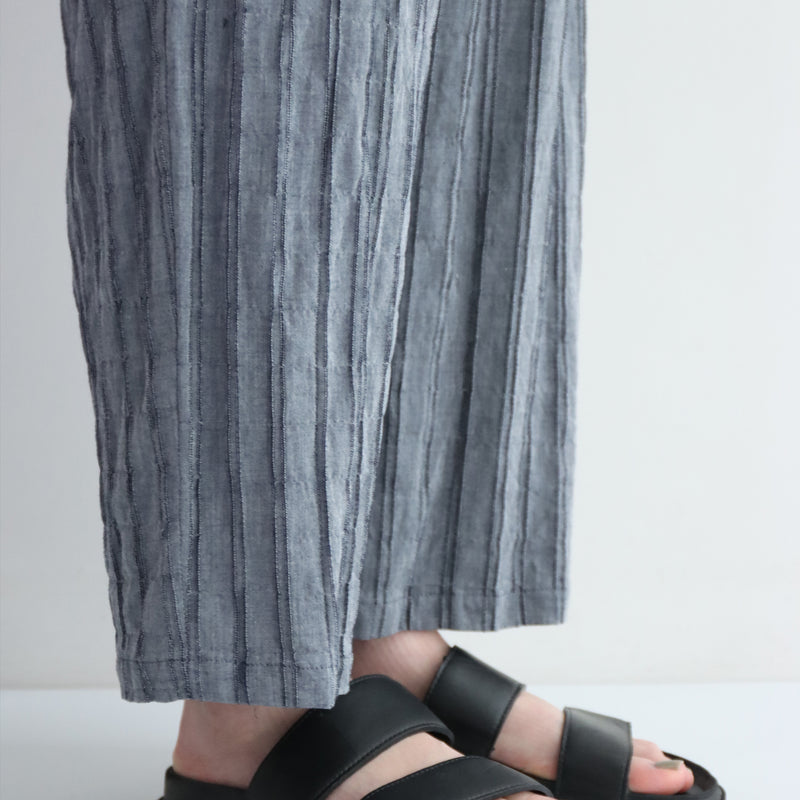 セレストレートパンツ