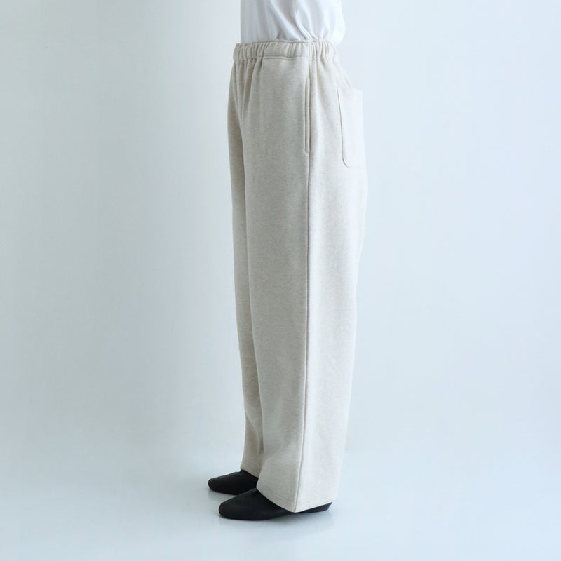 ケレストレートパンツ