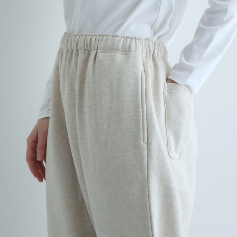 ケレストレートパンツ