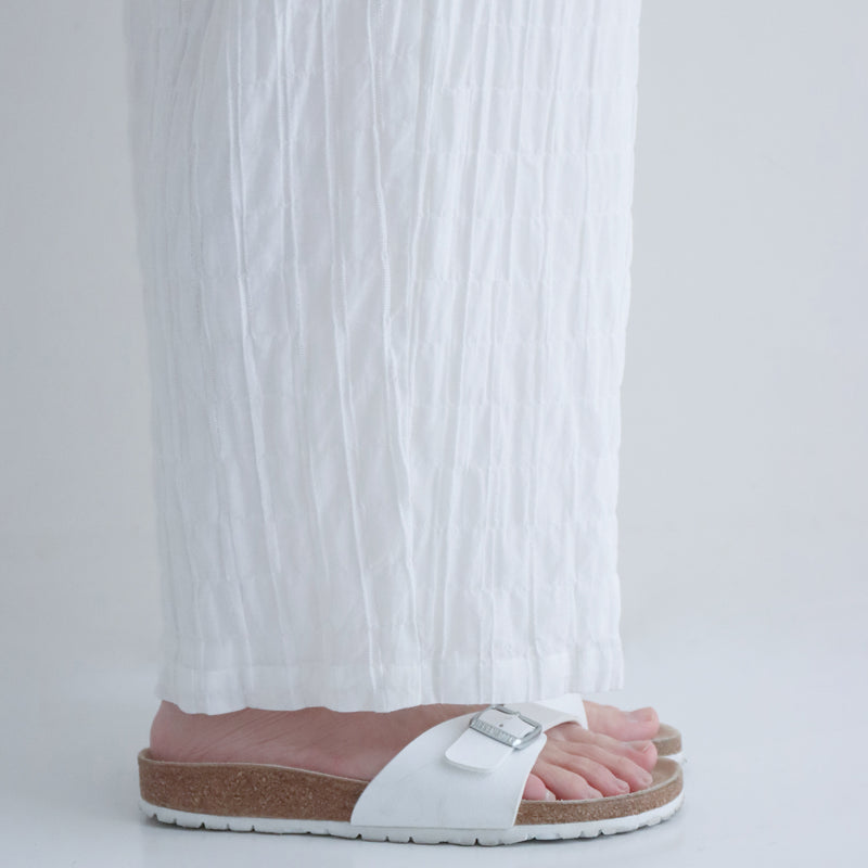 セレストレートパンツ
